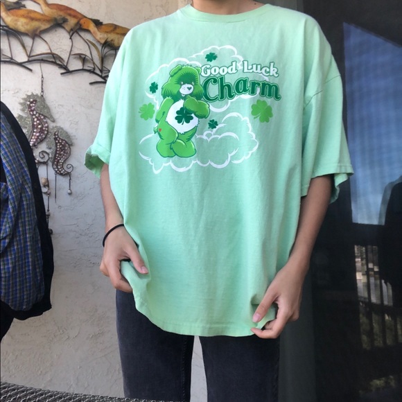 Tops - vintage care bears graphic tee